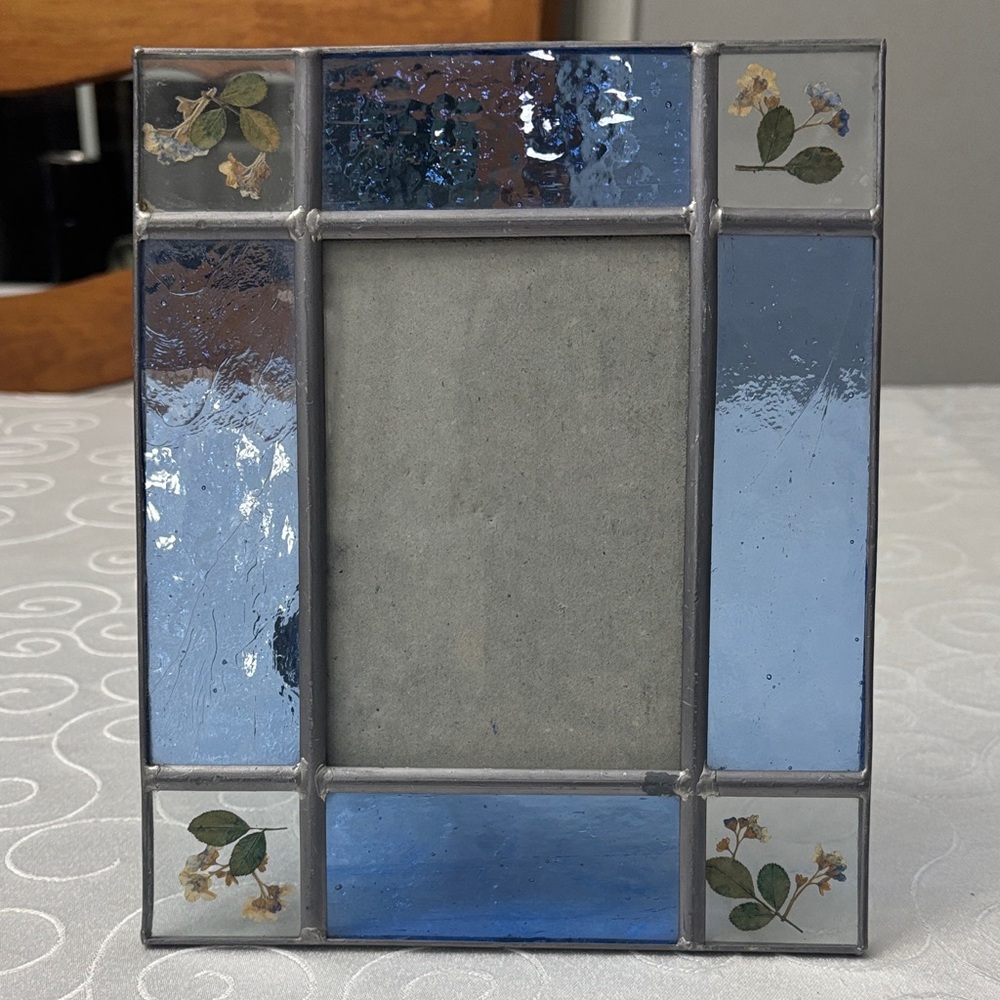 Vtg Leaded Blue Glass Photo Frame with Dried & Pressed Flowers